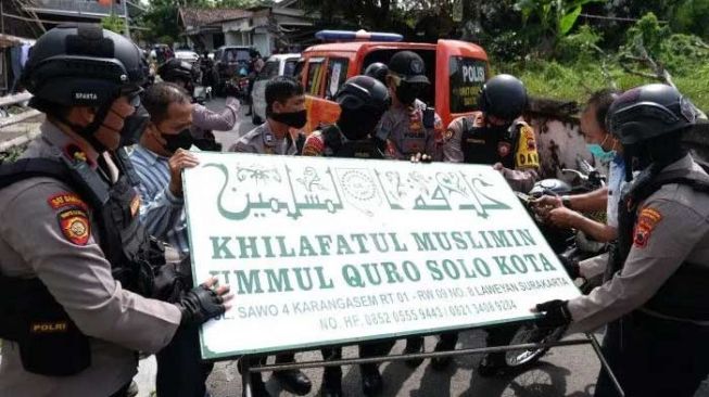 Wah, Anggota Khilafatul Muslimin Diwajibkan Bayar Infaq Penghasilan 30 Persen ! Kok 11-12 Sama NII Ya Pola-nya