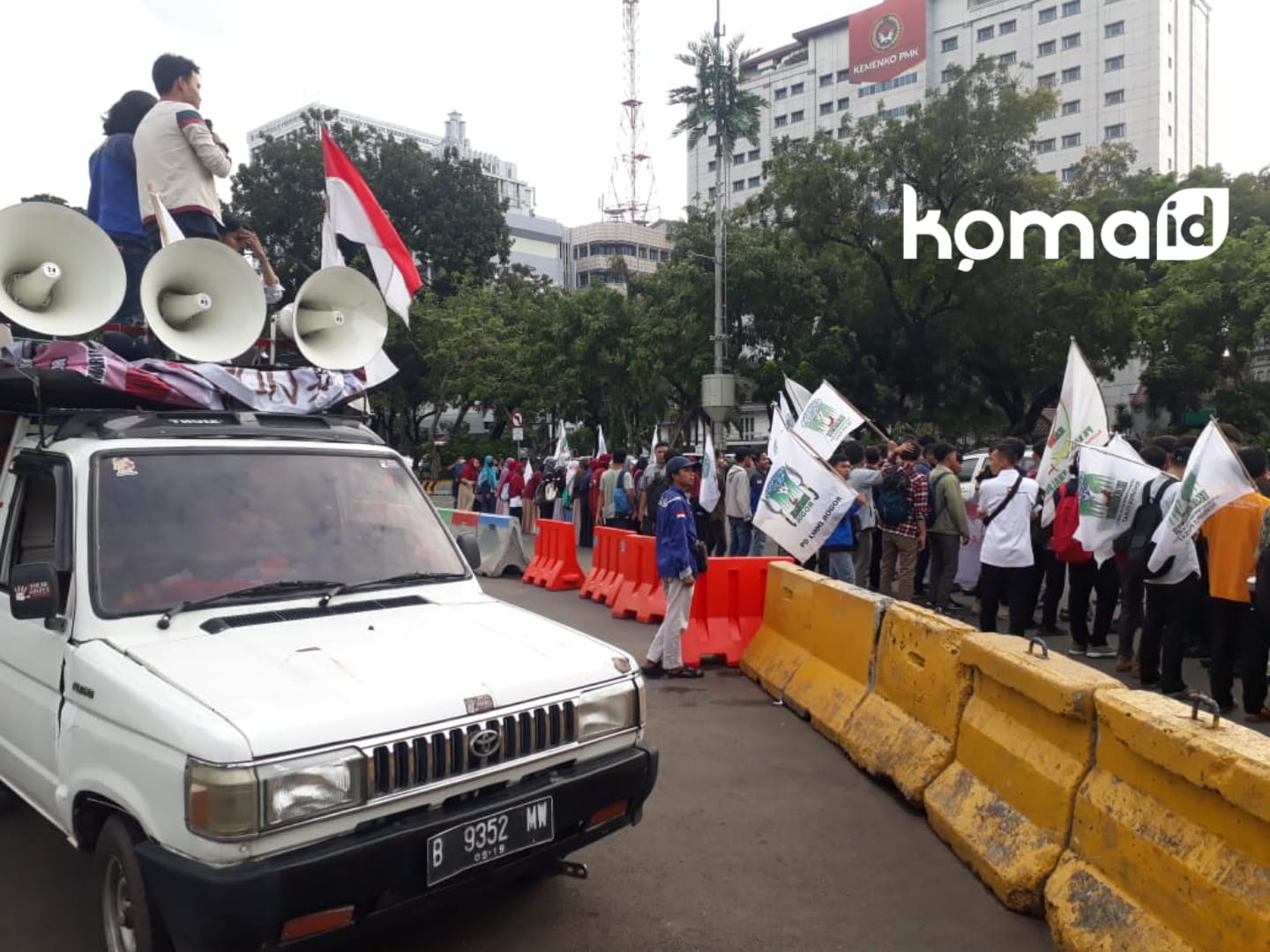 Anjir, Ternyata Mobil Komando FPI Reborn B 9352 MW Juga Dipake Massa KAMMI!