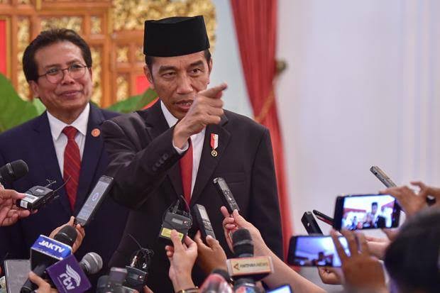 Keliru Kelola Ekonomi Ketahanan Finansial di Ujung Tanduk, Sebaiknya Jokowi Mundur Teratur