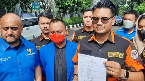 Hollywings Rame-rame Dipolisikan