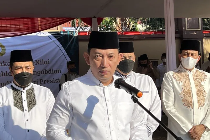 Hari Raya Idul Adha 1443 Hijriah, Kapolri dan Wakapolri Serahkan 112 Hewan Kurban