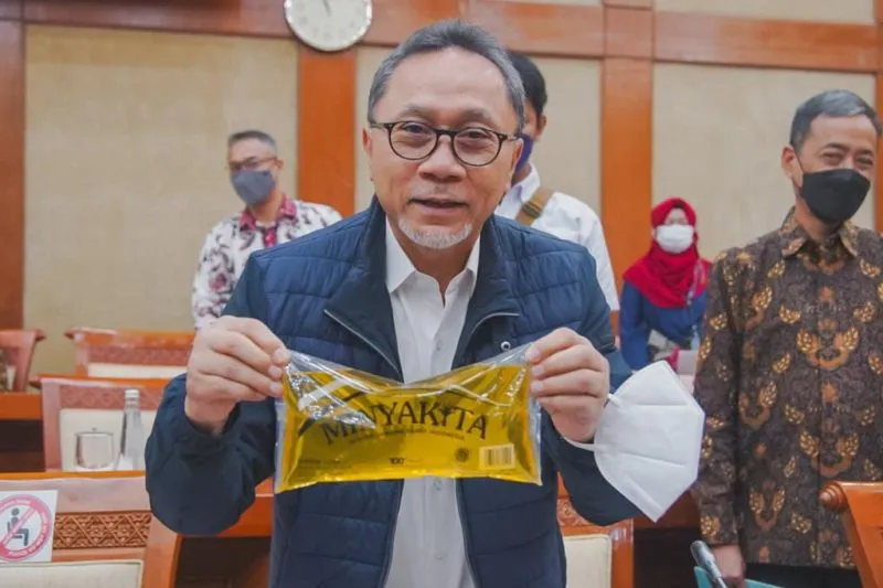 Jokowi Peringati Zulhaz Jangan Lambat Turunkan Harga Migor Curah