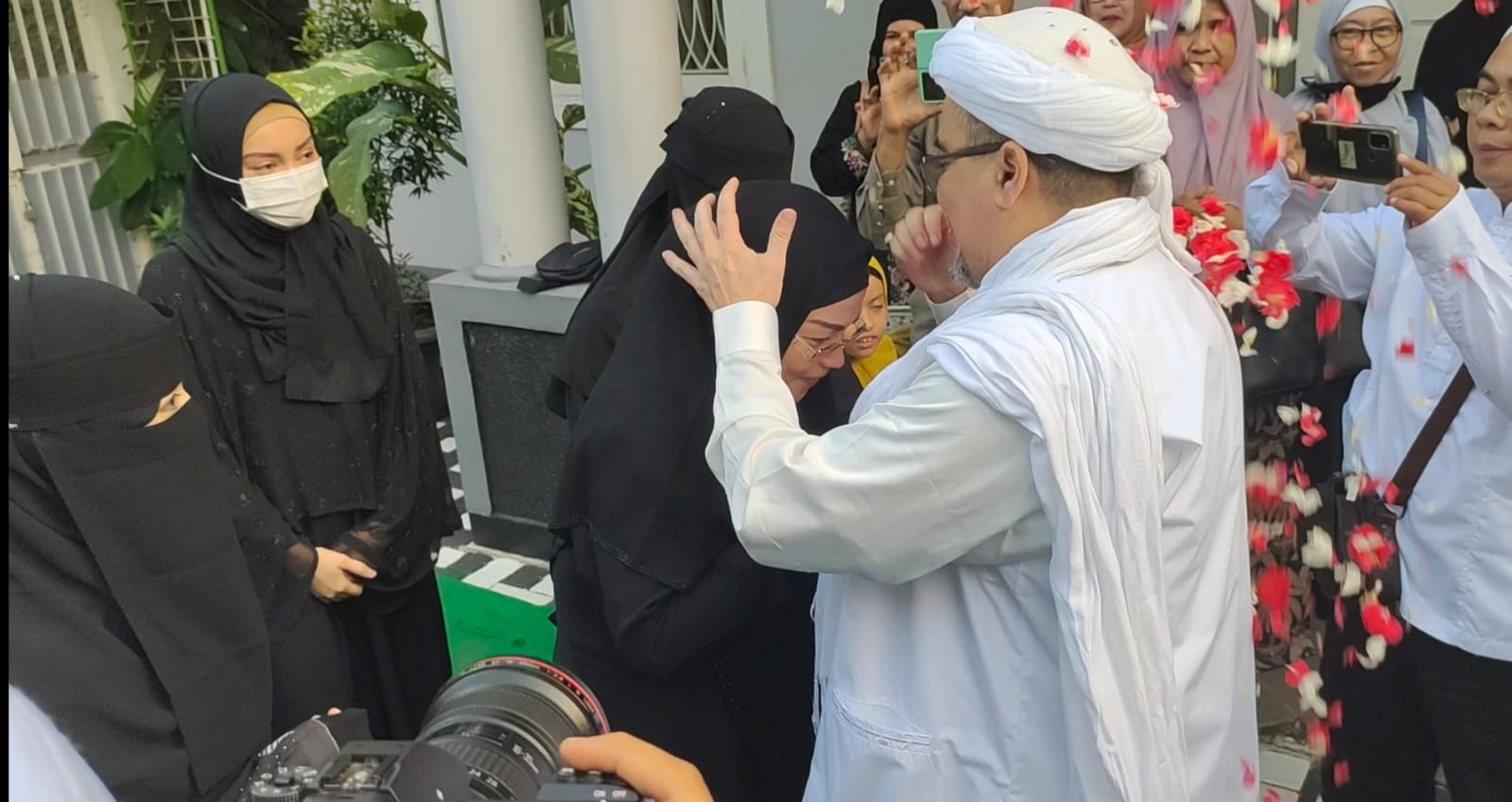 Habib Rizieq Bebas, Kuasa Hukum: Terima Kasih Kapolri dan Kemenkumham