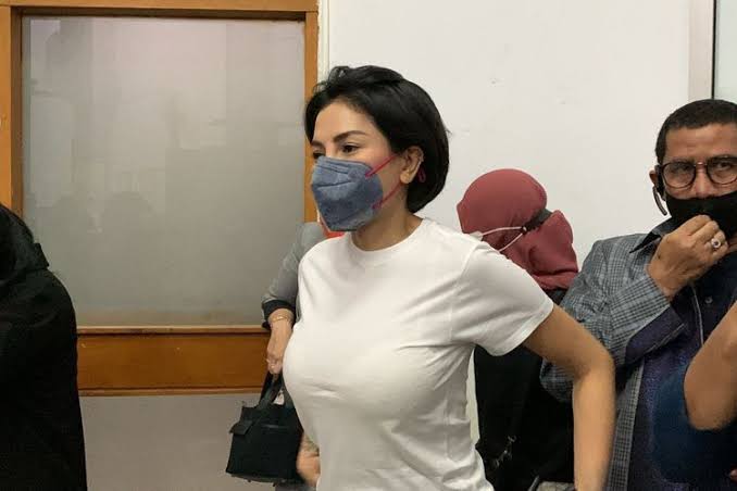 Status Tersangka dan Wajib Lapor, Nikita Mirzani Pesiar ke Luar Negeri