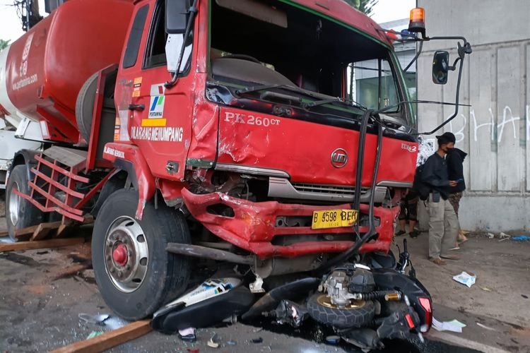 truk pertamina