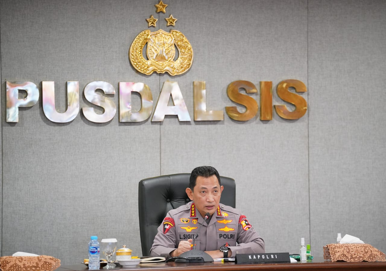 Instruksi ke Jajaran, Kapolri : Hindari Pelanggaran, Kita Raih Kembali Kepercayaan Masyarakat ke Polri