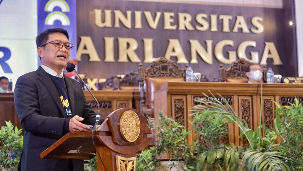 Kapolda Jatim Beri Sambutan dan Materi Wawasan Kebangsaan di Agenda Pengukuhan Mahasiswa Baru Unair 2022-2023
