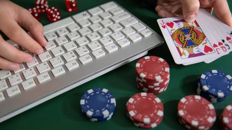 Akui Kesulitan Blokir Judi Online, Kominfo Baru Bekukan 15 Situs