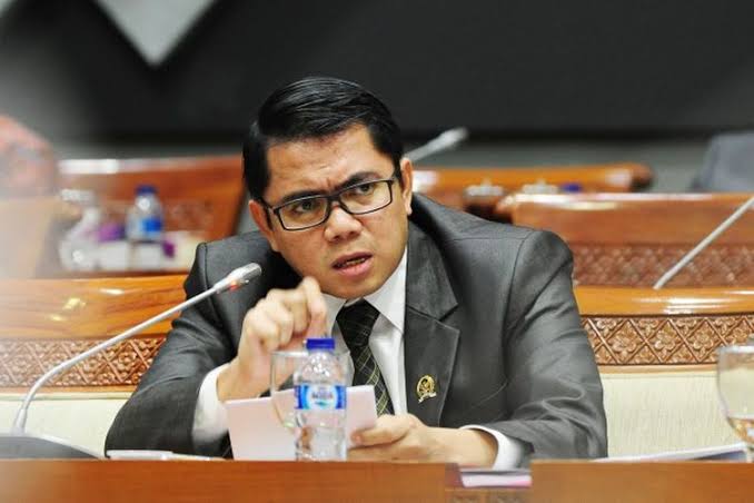 Brigjen Hendra Kerap Gonta Ganti Mobil, Komisi III Tanya Bentuk Pengawasan Kompolnas