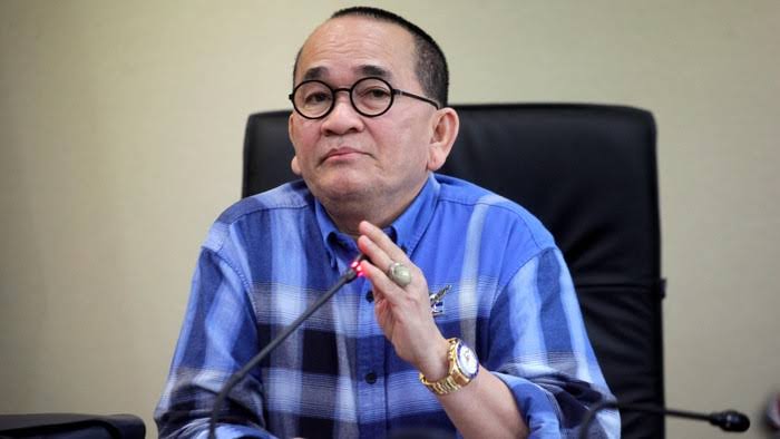 Ruhut ke Pengkritik Polri: Jangan Ngebacot, Kapolri Sudah Kerja Baik