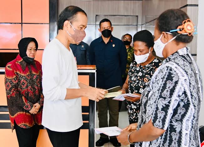 Jika Jokowi Serius Mau Kurangi Beban Rakyat, Harusnya Uang Bansos BBM 1 Juta Sebulan