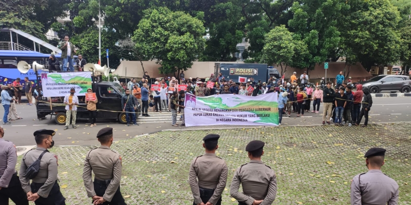 Sambangi KPK, Mahasiswa Ultimatum Lukas Enembe Kooperatif dan Serahkan Diri