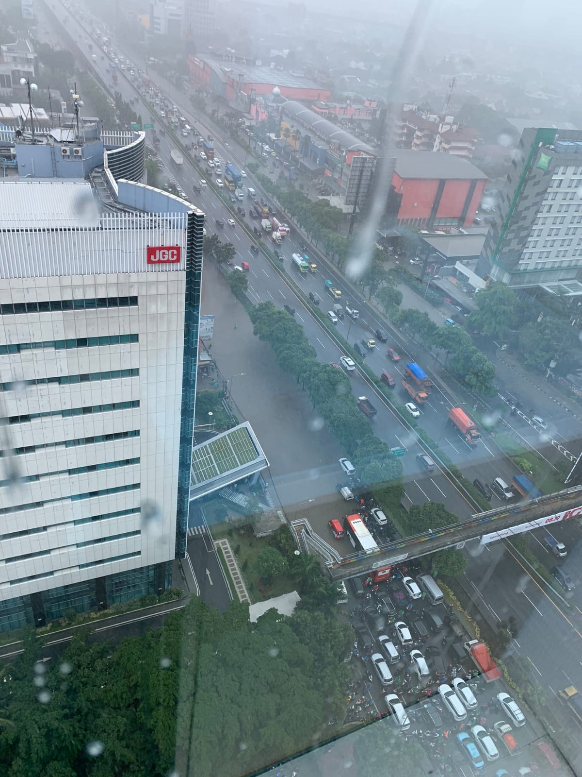 Gurita Bisnis dalam Inpres 7/2022 Pengadaan Mobil Listrik