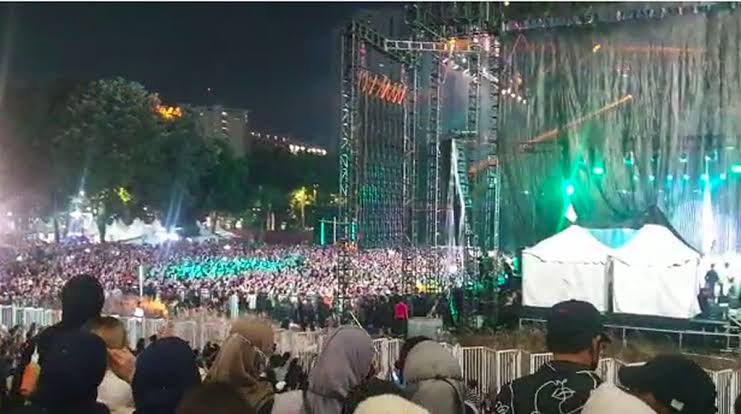 Panitia Bahayakan Nyawa Penonton, Overload Cetak Tiket Berdendang Bergoyang