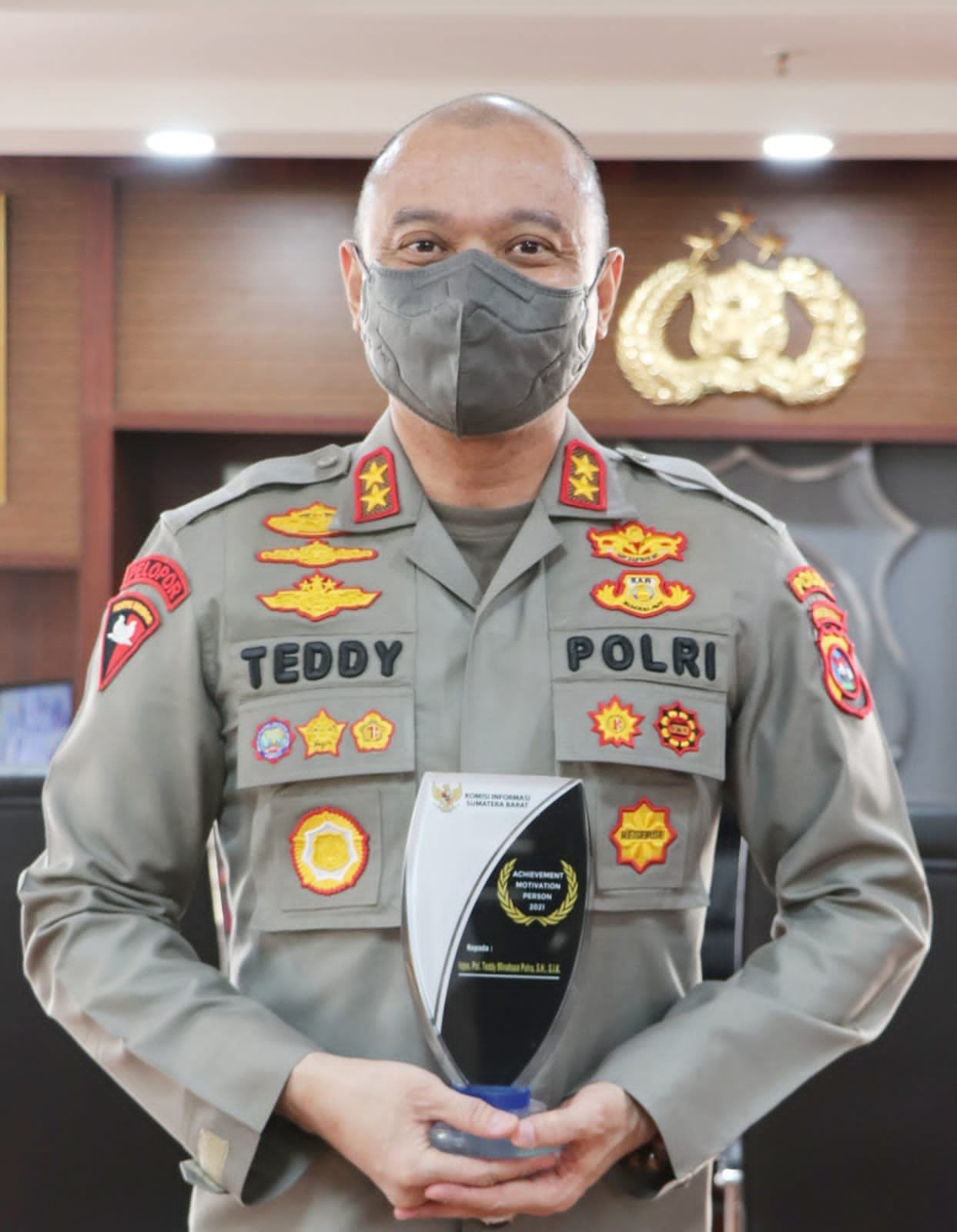 Teddy Minahasa