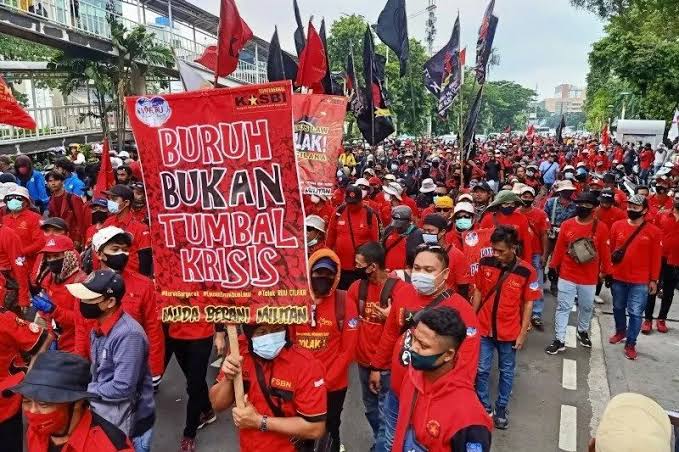 Ekonomi Baik-baik Saja, Demo Buruh di Istana Dompleng Isu Pepesan Kosong