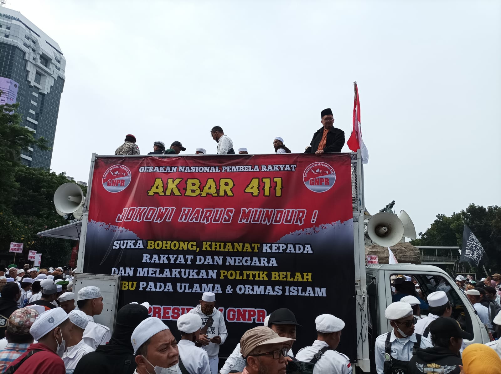 aksi 411