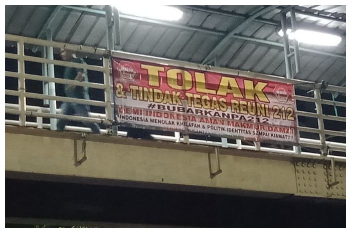 Heboh Spanduk penolakan Anies Baswedan, Pejuang Nusantara Indonesia Bersatu Tolak Khilafah dan Politik Identitas
