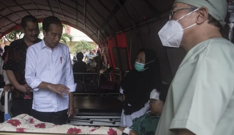 Jokowi Tinjau Proses Rekonstruksi  dan Penyaluran Bantuan Korban Gempa Cianjur