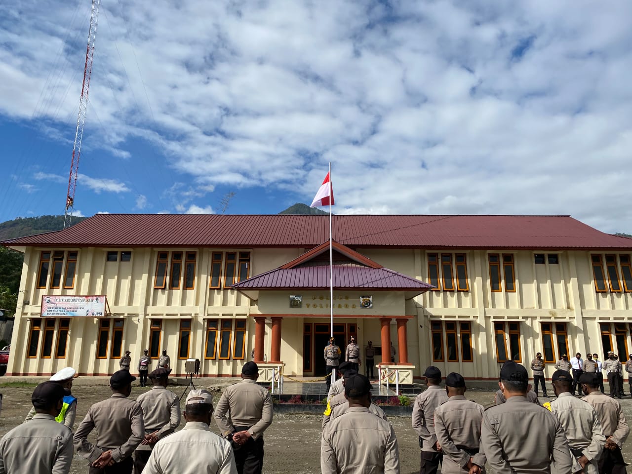 Penyerangan di Mapolres Tolikara, 5 Polisi Terluka dan 1 Orang Tewas