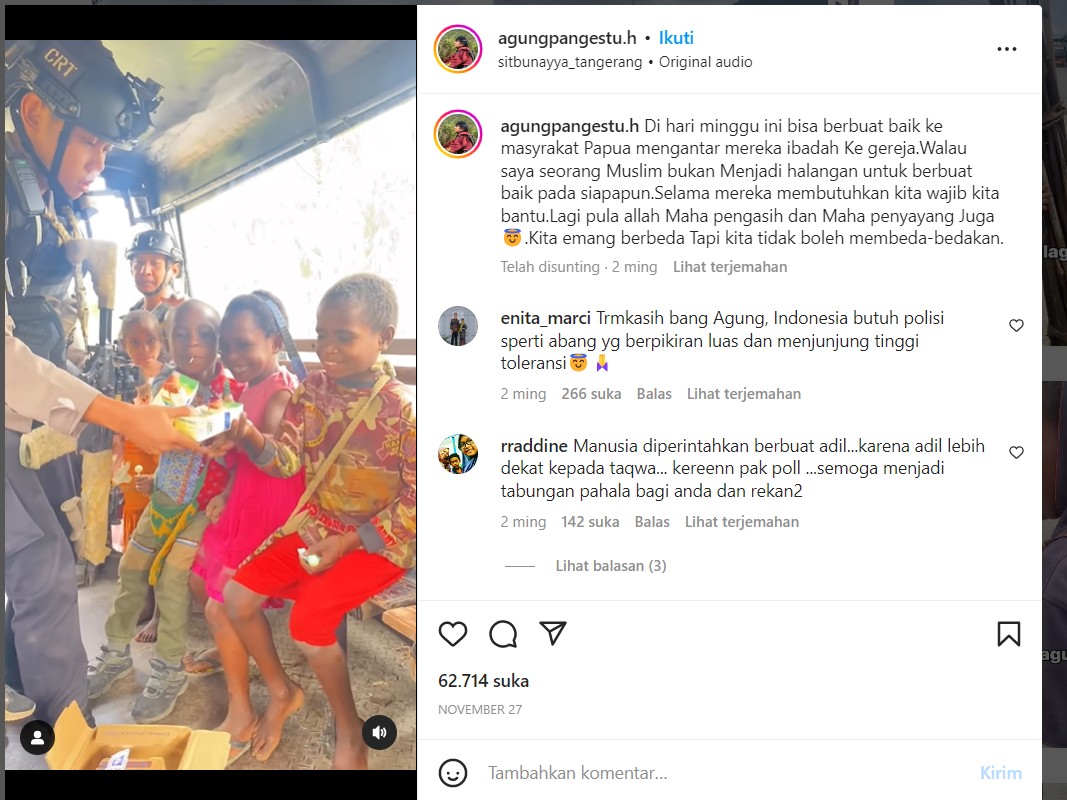 Netizen Terharu! Anggota Polri Ini Rela Anter Anak-anak Papua Ibadah ke Gereja dan Bagi-bagi Hadiah