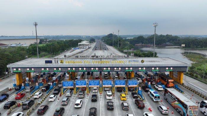 Jelang Perayaan Nataru, 102.836 Kendaraan Tercatat Tinggalkan Jakarta