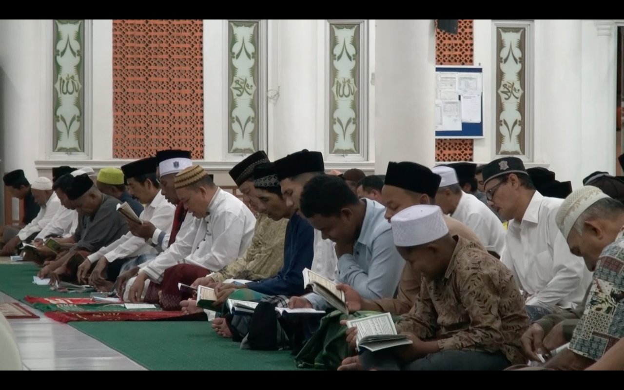 Warga Aceh Kirimkan Doa Untuk Korban Tsunami