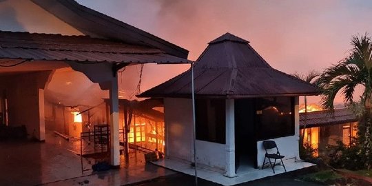 Catat !! Kebakaran Rumah Dinas Kapolda Papua Bukan Sabotase Pihak Luar Tapi Hubungan Arus Pendek Akibat Gempa
