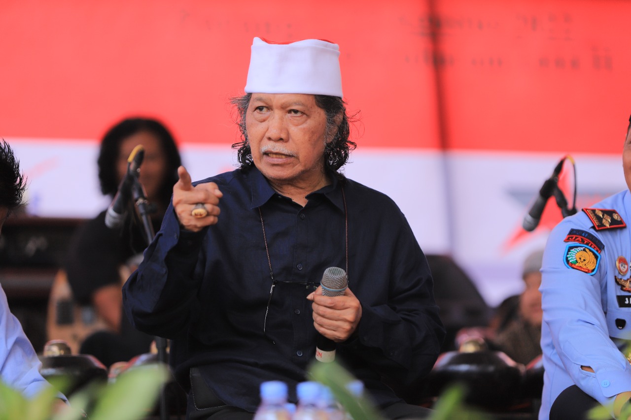 Cak Nun Akui Dirinya Kesambet dan Spontan Sebut Jokowi Firaun