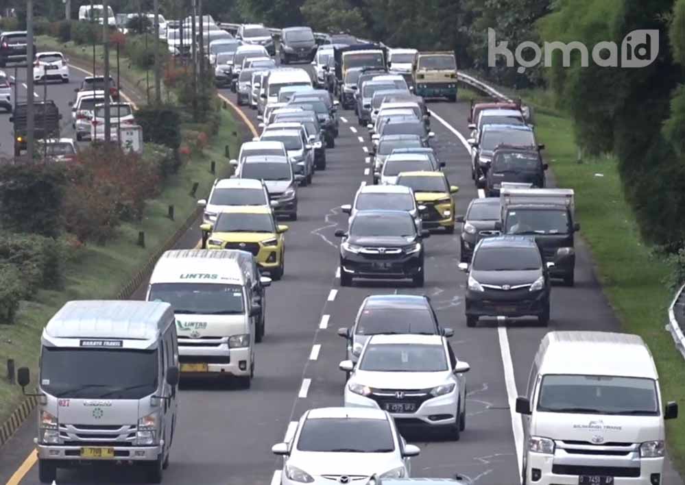 Jelang Akhir Liburan Sekolah, Pintu Keluar Tol Pasteur Mecet Hingga Dua Kilometer