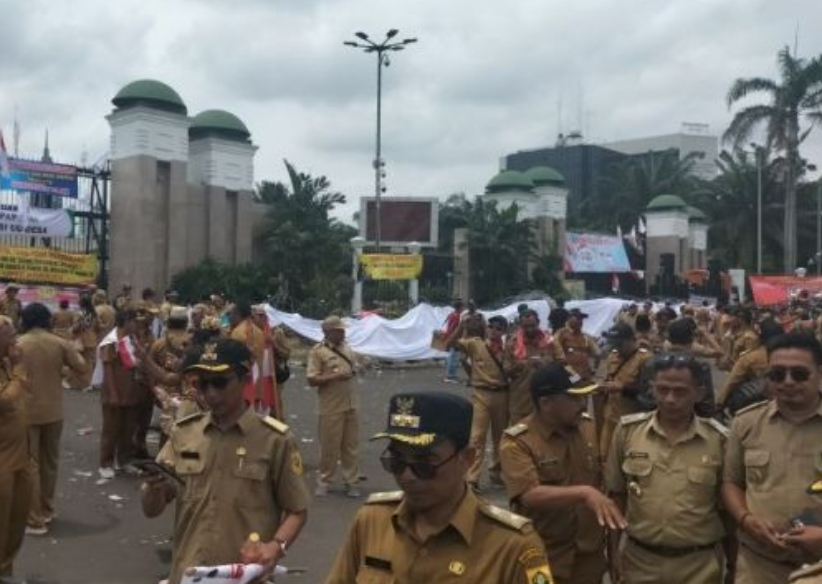4 Ribu Perangkat Desa Demo di Patung Kuda dan DPR Besok