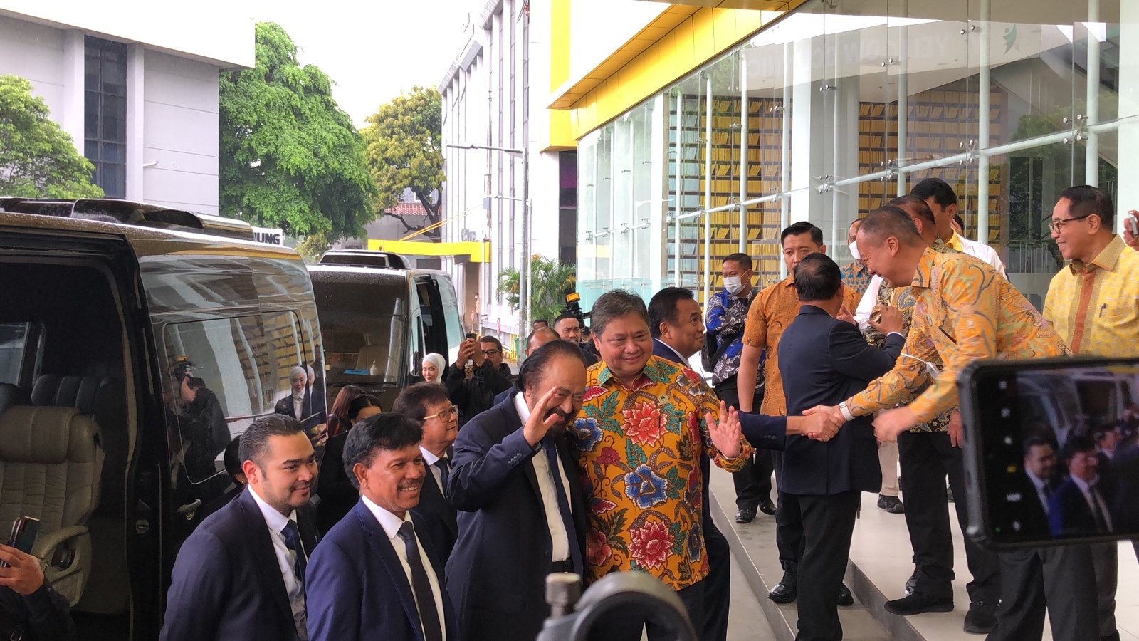Rabu Pon Surya Paloh Kunjungi Airlangga, Bahas Reshuffle atau Koalisi Capres?