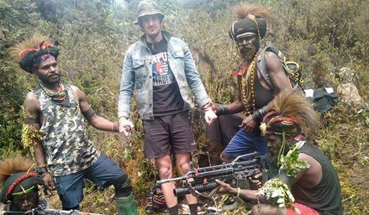 Kecam Penyanderaan Pilot Susi Air, Media Inggris Sebut Pentolan KKB Egianus Kogoya ‘Teroris Psikopat’