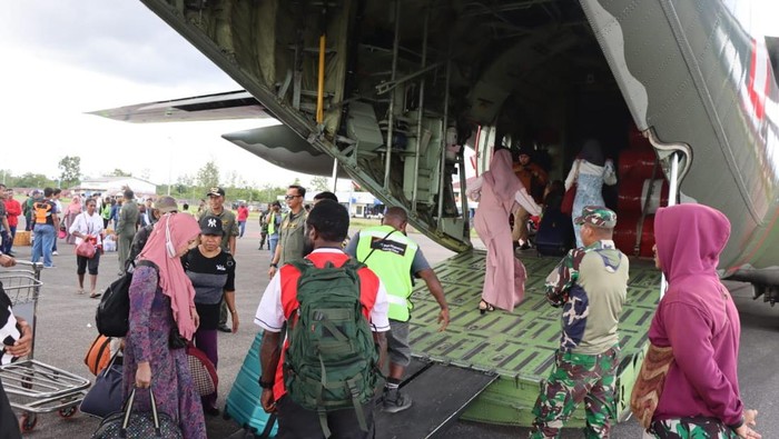 Ratusan Warga Berbondong-bondong Tinggalkan Yahukimo Usai Teror KKB yang Kian Meresahkan