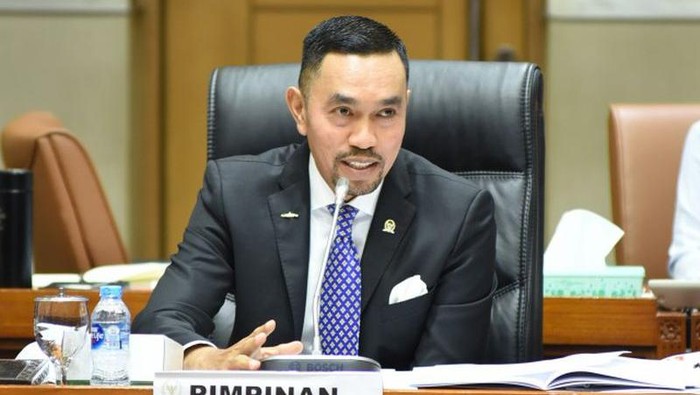 Terkungkung Demokrasi Materialistis