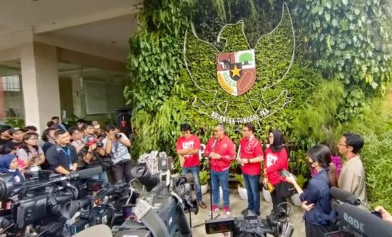 Adian Cs Ditunjuk Jadi Koordintor Desk Khusus Pendukung Ganjar Buatan PDIP