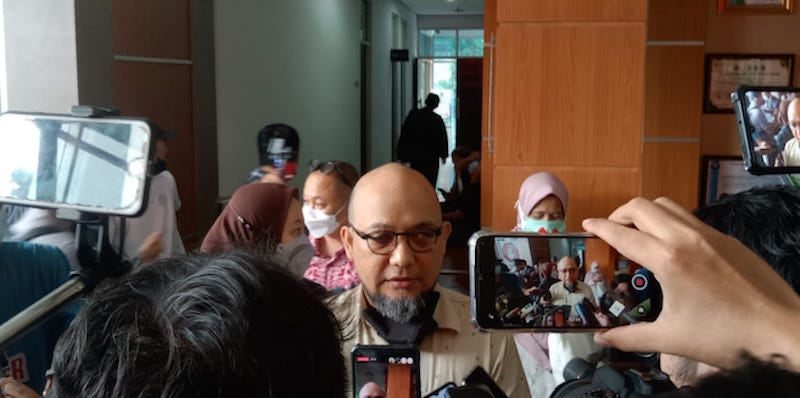 Hadir Pantau Sidang Haris Azhar-Fatia, Novel Baswedan ASN atau Aktivis?