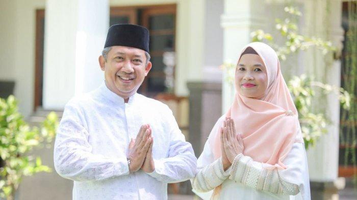 Yana Mulyana dan Istri