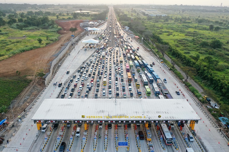 Libur Maulid, Tol Jakarta-Cikampek Padat: Contraflow Diberlakukan Mulai KM 47