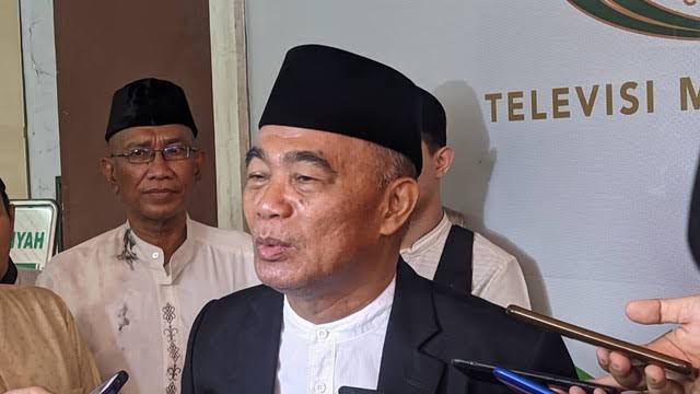 Berbeda Waktu dalam Pelaksanaan Salat Idul Fitri, Menko PMK : Biasa, Tidak Ada Diskriminasi