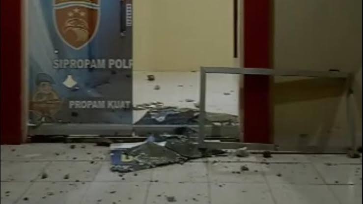 Teroris KKB Makin Brutal, Oknum TNI Malah Serang Polres Jeneponto