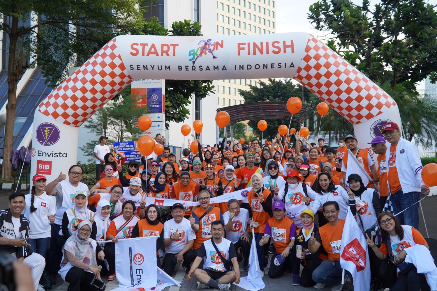 PDGI Pecahkan Rekor MURI sebagai Kegiatan Fun Run 5K dengan Aksi Pemeriksaan Gigi Gratis & Donor Darah yang Diikuti Ribuan Dokter Gigi