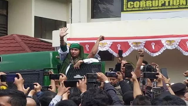 Viral Ceramah Bahar Smith Keluar Kata-Kata Binatang, Warganet Heran ! KATAnya Keturunan Rasulullah tapi Kasar Tutur Katanya