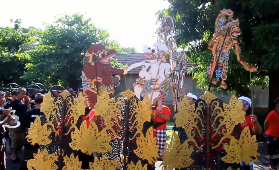 Parpol Mendaftarkan Bakal Caleg Tampilkan Pawai Budaya