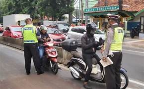 Soal Tilang Manual, Kapolri: Jangan Titipan Denda, Pelanggar Wajib Sidang!