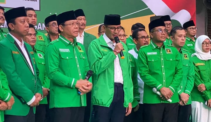 Sandi Resmi Berseragam Hijau PPP, Warganet : Selamat Bergabung, Walau Gak Dapat Cawapres Tapi Menteri Lanjut