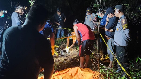 Ditemukan Mayat Wanita Tinggal Tulang di Sambas, Diduga Dibunuh Oknum TNI