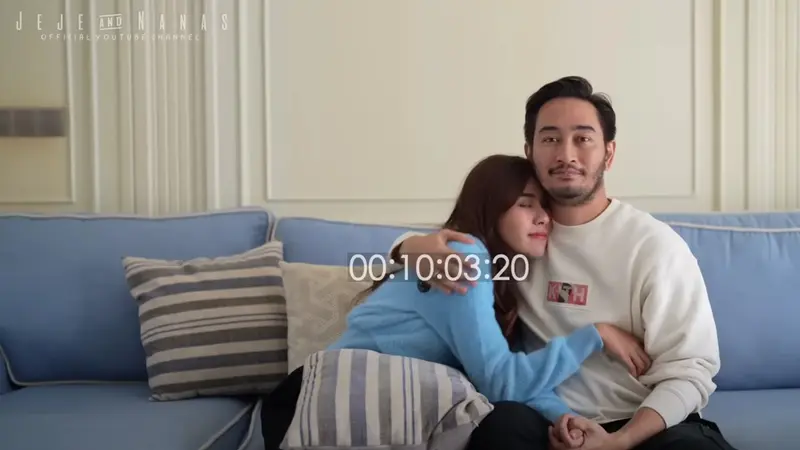 Syahnaz-Jeje Klarifikasi Isu Selingkuh. Senyum Syahnaz Disorot Netizen : Beneran Menyesal ?