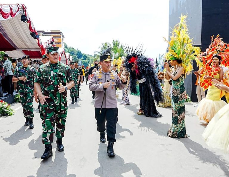 Kapolri Harap Papua Street Carnival Jadi Momentum Pembangunan Pariwisata Papua