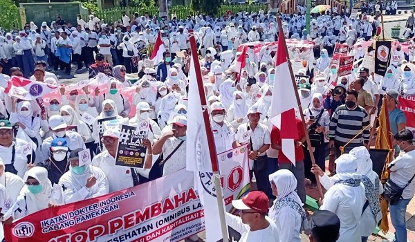 Buntut RUU Kesehatan Disahkan Jadi UU, Praktisi Kesehatan: Mogok Kerja Bertentangan dengan Sumpah Dokter ! Jangan Jadi Pahlawan Kesiangan